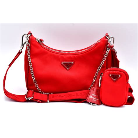 prada sac coeur rouge|Prada .